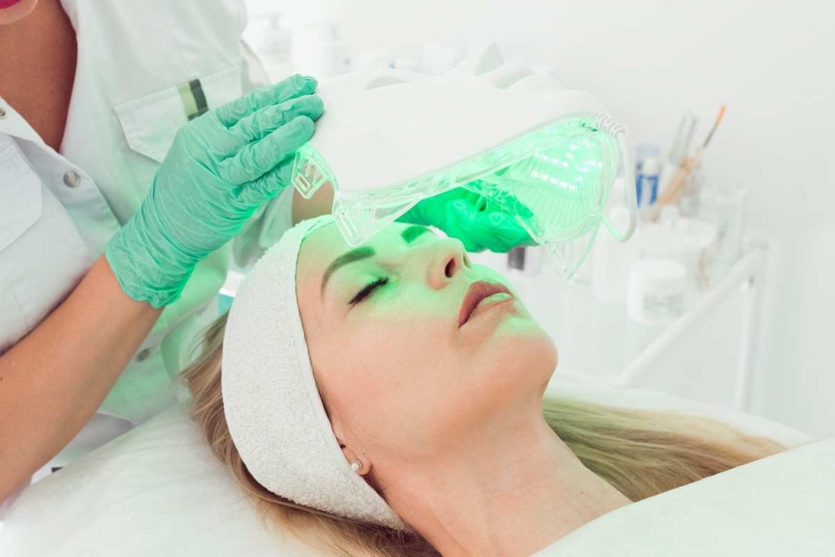 Diseño web para estética: desarrolla sitios sofisticados y funcionales con servicios detallados, precios y sistemas de reservas online fáciles de usar.